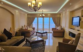Welcome Sea View - Families Only